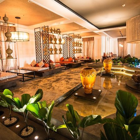 Rose Garden Hotel Янгон Екстериор снимка